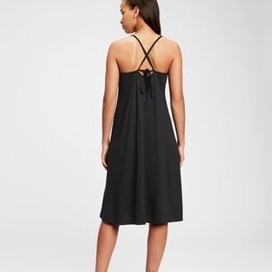 Brand new Gap Cami Swing Midi Dress

XL | true black
